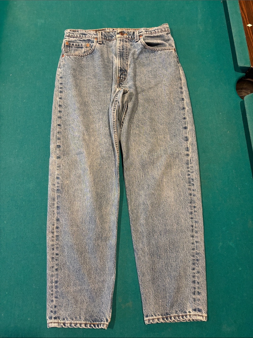 Levi's 550 34x30 Relaxed Fit Tapered Leg Light Wash Men's Denim Jeans